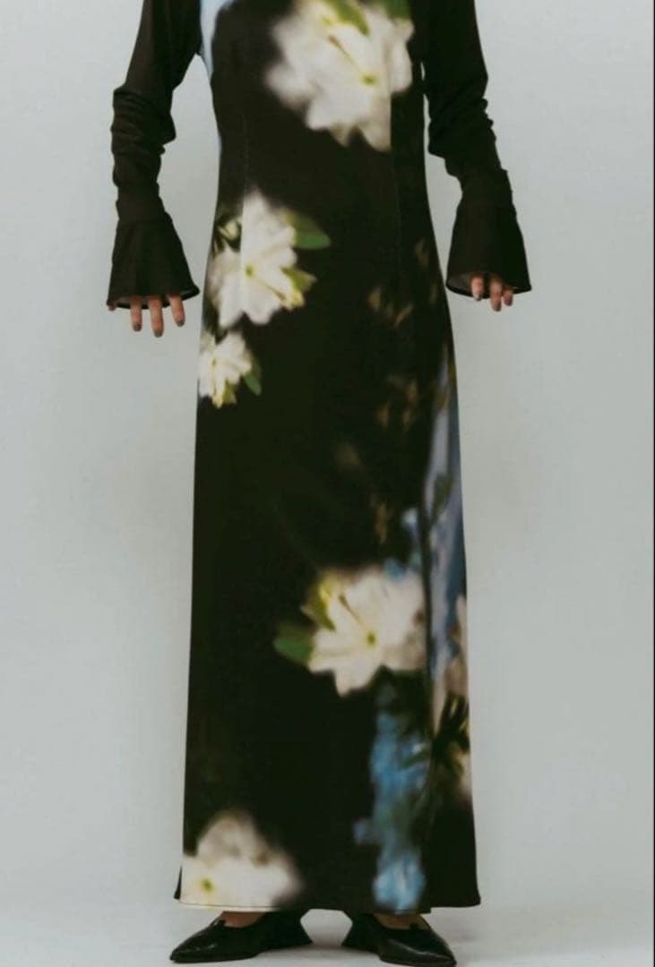 《まなみ様》KnuthMarf blurryfloweronepiece
