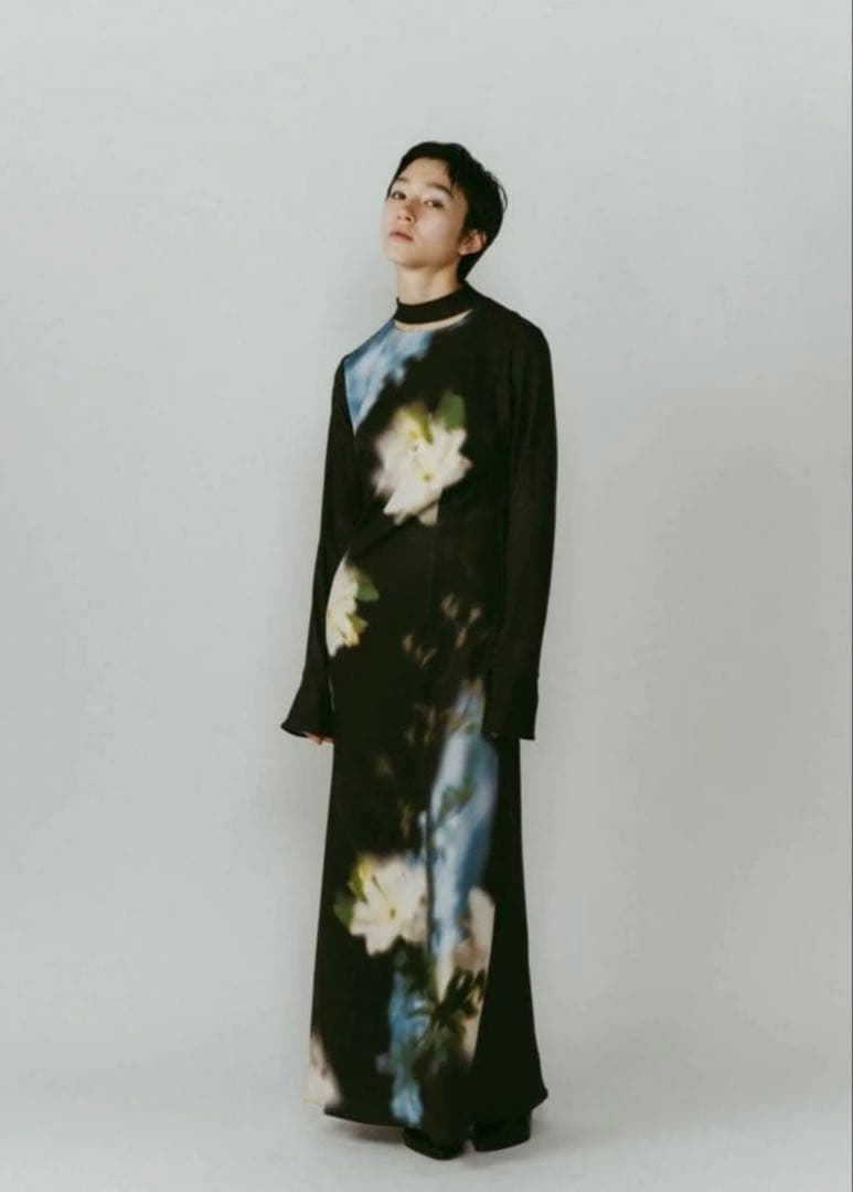 《まなみ様》KnuthMarf blurryfloweronepiece