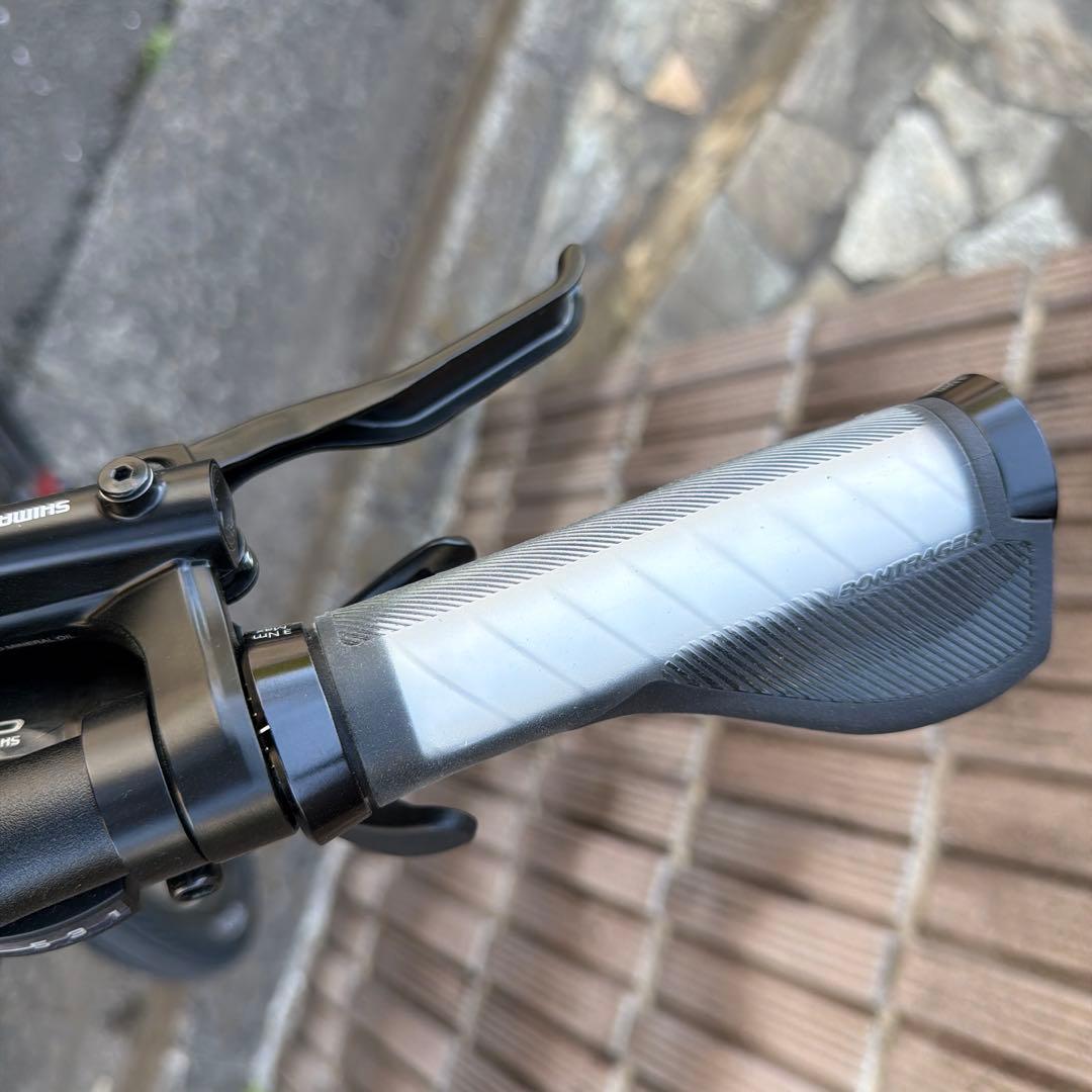 新品同様TREK FX3 GEN4 Mサイズ トレック クリムゾン クロスバイク