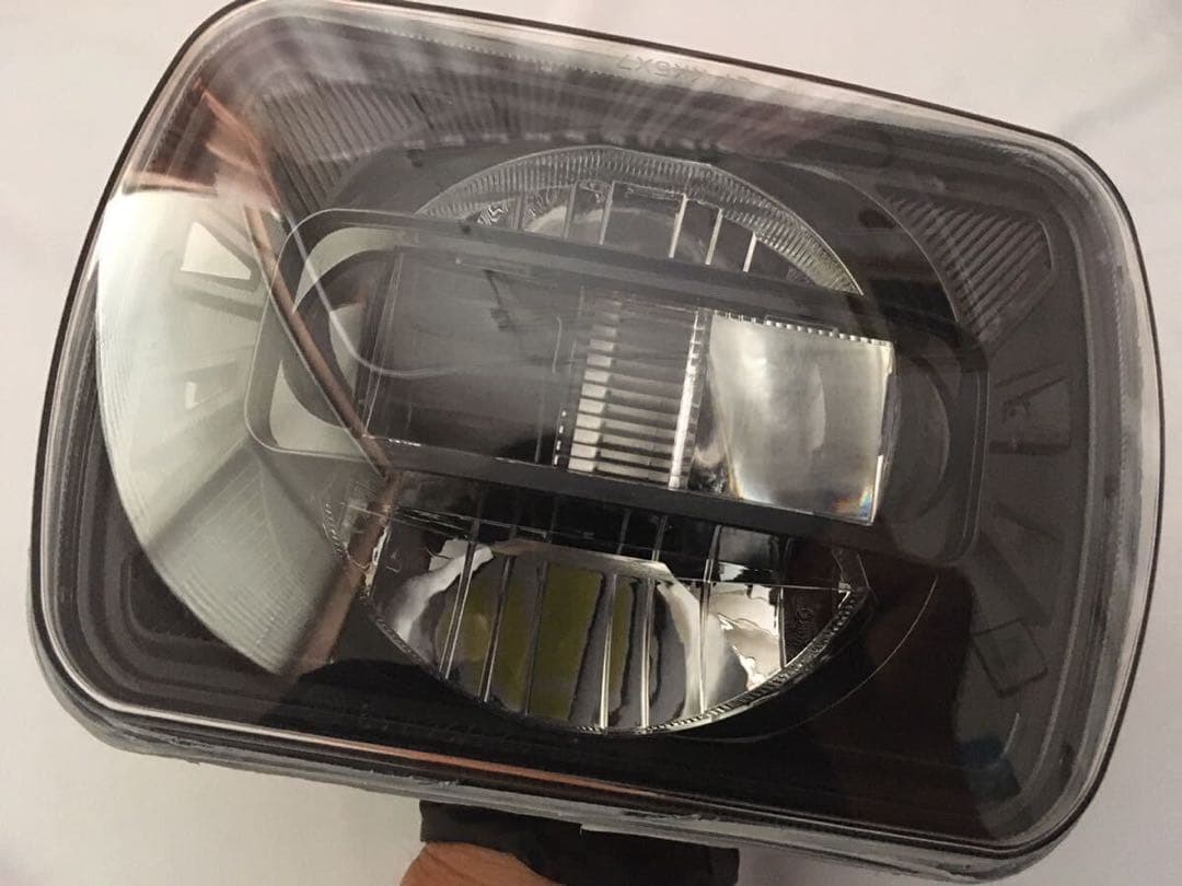 LEDヘッドライト 7×6 5×7 角型 インチ規格 ジープ トラックに