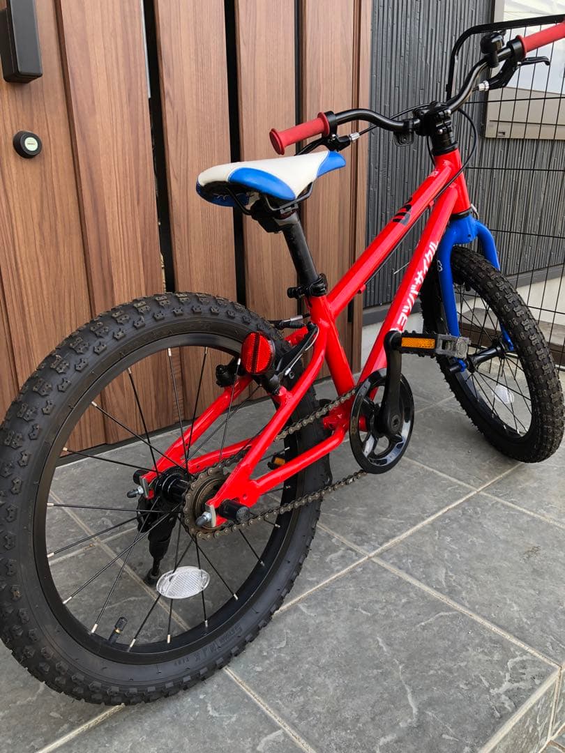 ヨツバサイクル　18インチ　ヒーローレッド　完全室内保管