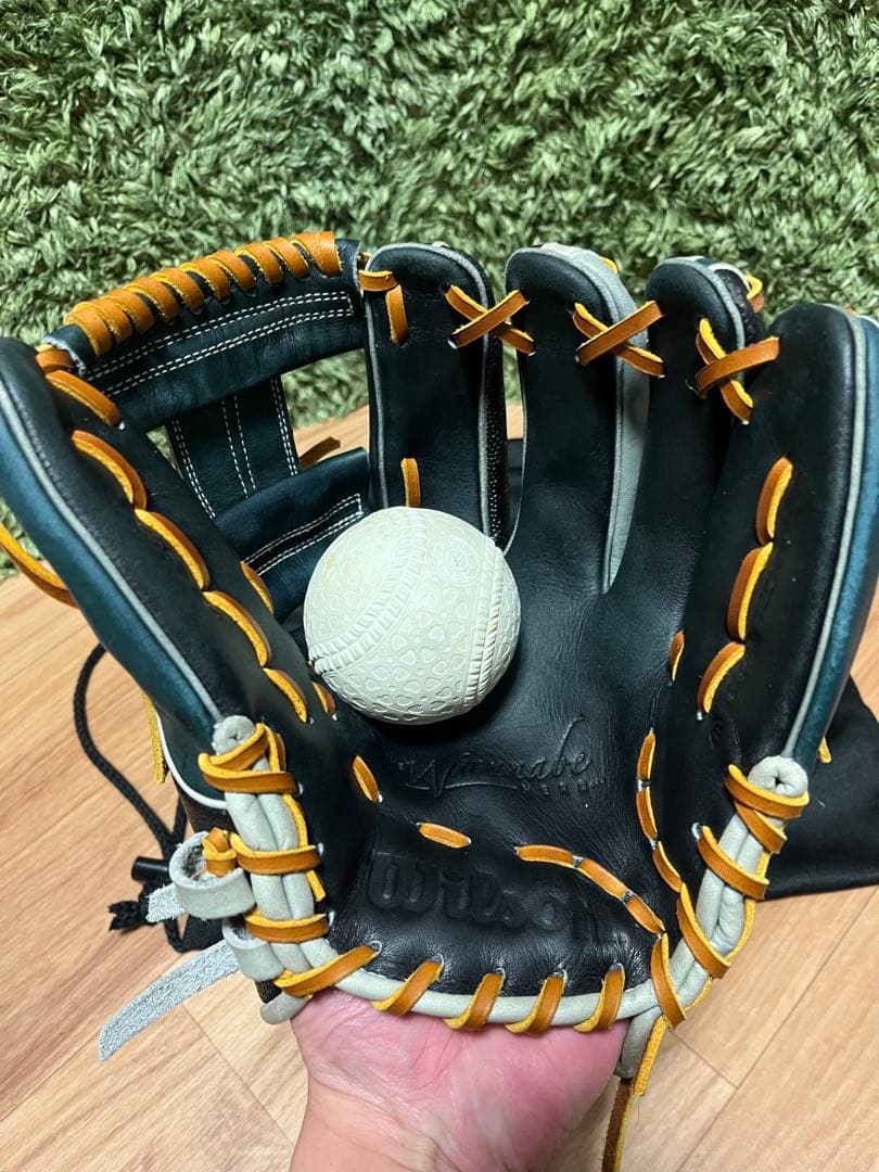 や*だ様 ウィルソン ワナビーヒーローデュアル 軟式内野手用86型 ブラックSS