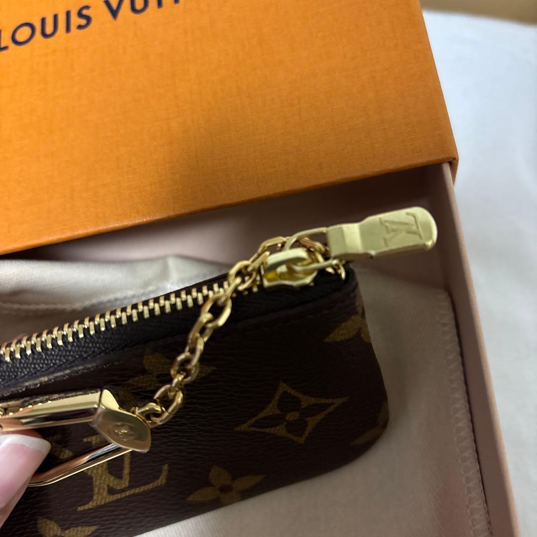 LOUIS VUITTON キーケース