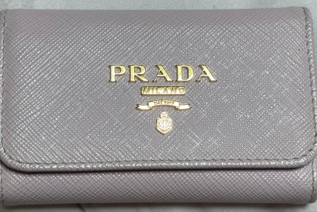 き*ゅ様 PRADA キーケース