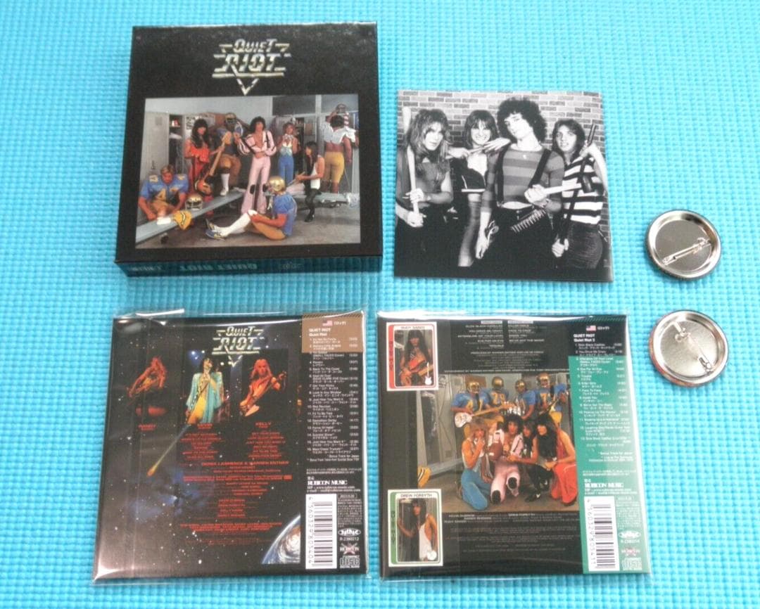 新品　クワイエット・ライオット　紙ジャケ2枚セット　BOX、バッジ、ブックレット