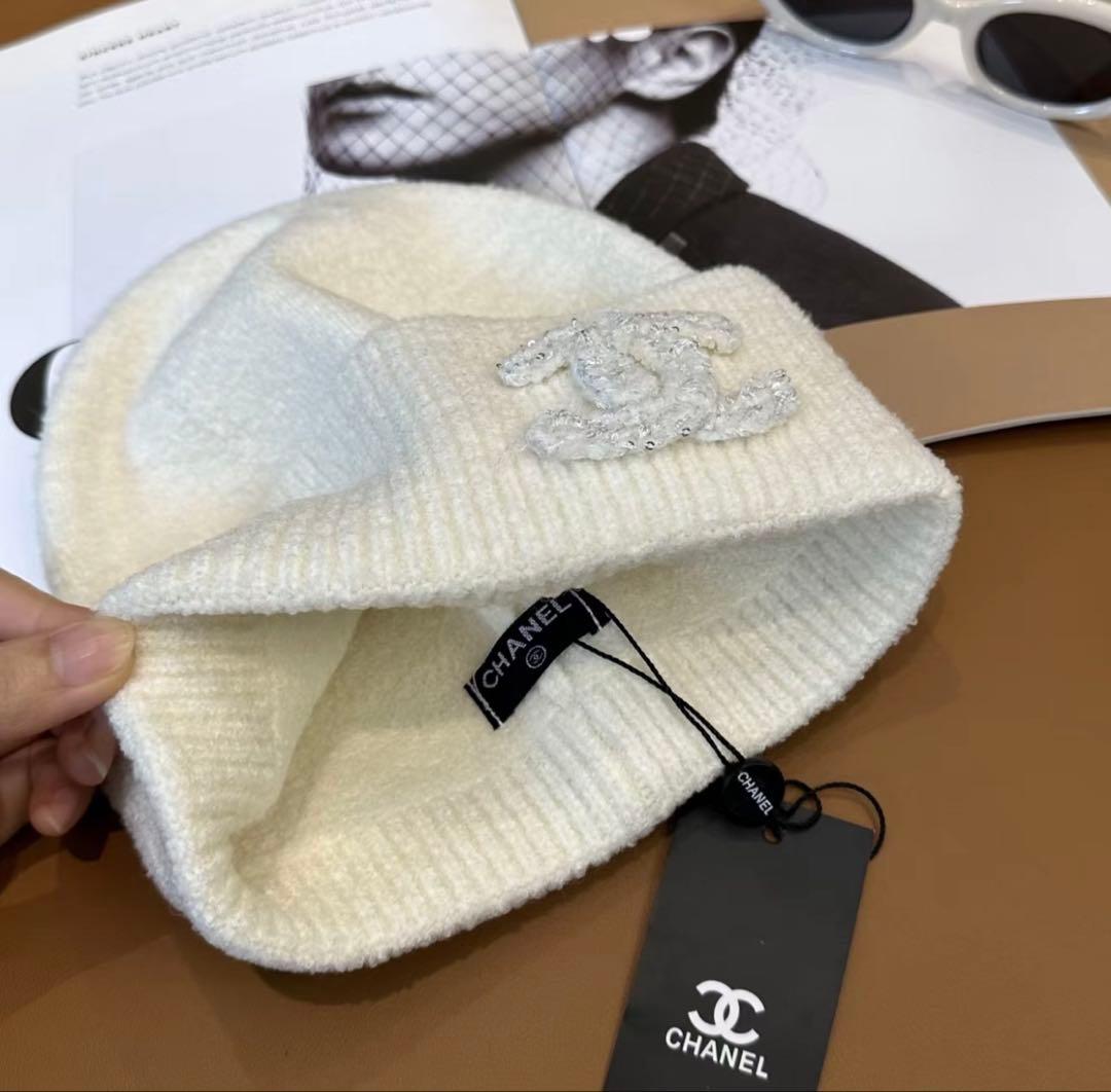 CHANEL ホワイト ニットビーニー