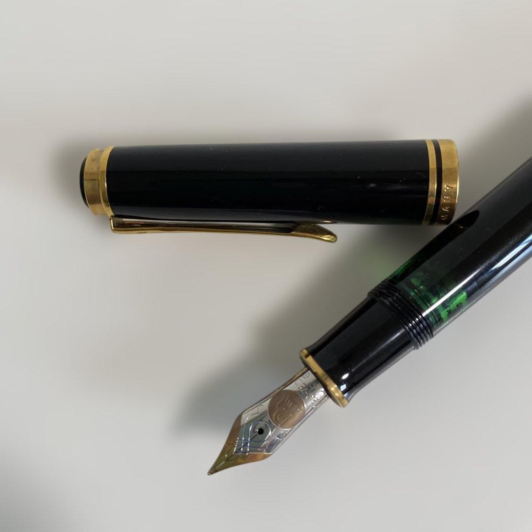 Pelikan 黒万年筆 ブラック×ゴールド