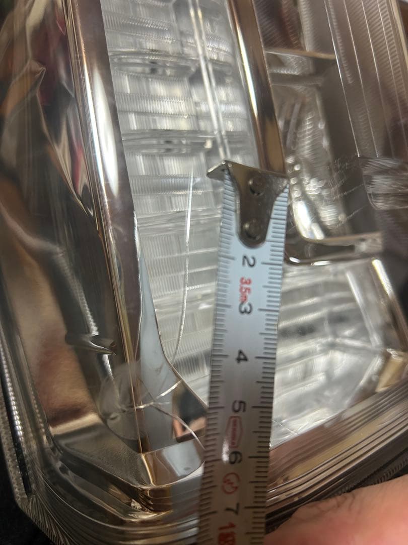タントLA600S 左テールランプ　 キズ、ヒビあり