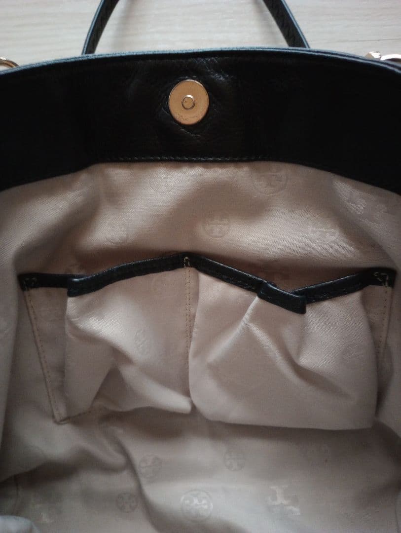 TORY BURCH トリーバーチ　革バッグ　黒
