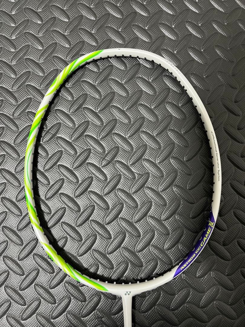 美品 YONEX アストロクスASTROX100game va
