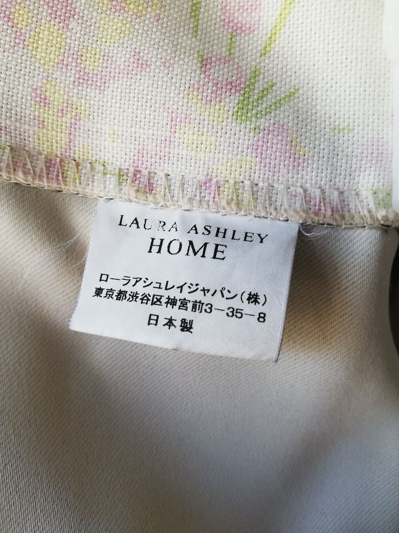 みえこ縦142.5×横104の2枚　ローラアシュレイ　 カーテン