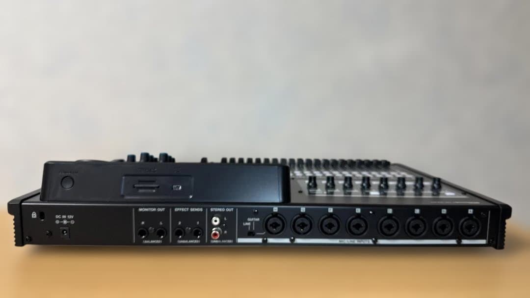 TASCAM　タスカム 32トラック マルチトラックレコーダー DP-32SD