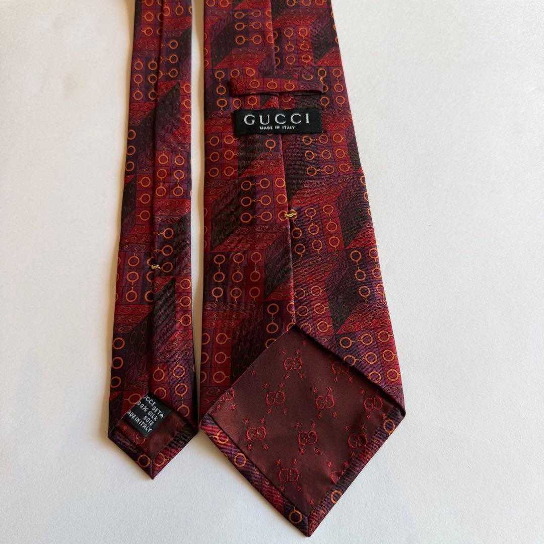 GUCCI グッチ　ボルドー　ブラウン系　サイコロ柄幾何学模様 ゴールドネクタイ