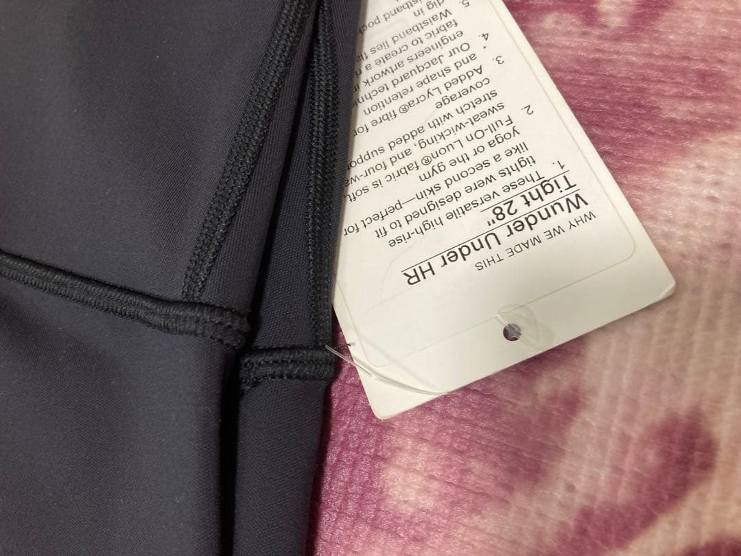 【レア】ルルレモン　新品タグ付き　レギンス　赤×黒　4