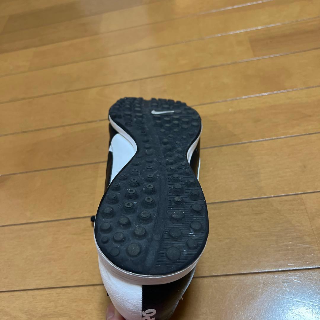 シューズ NIKE Tiempo Genio Leather TF 28cm