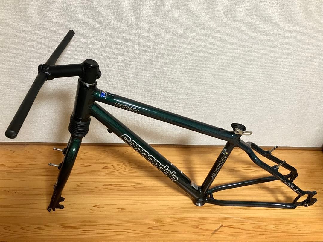 （極美品）マジョーラカラー【cannondale】F1000フレーム他