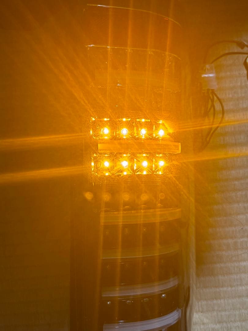 値下げ　200系ハイエースバン　社外LEDテールランプセット　点灯確認済　送料込