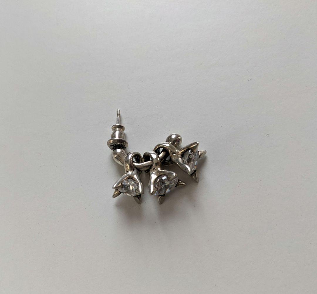 e.m. 3粒 ジルコニアシルバーピアス