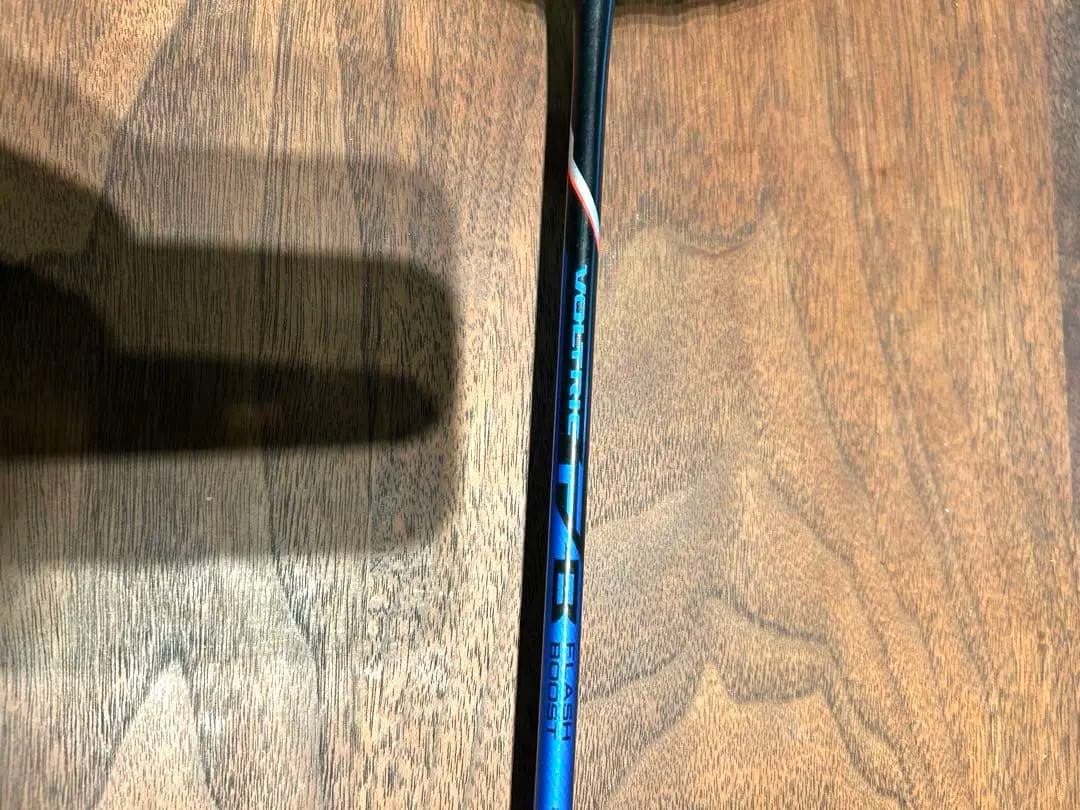 希少バドミントンラケット　ヨネックス ボルトリックfb 5u5g テンション23