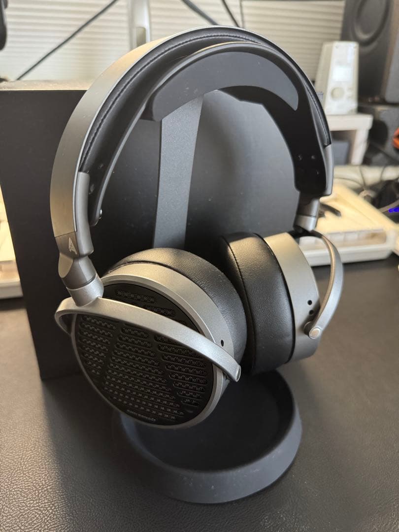 ヘッドホン Audeze MM-100