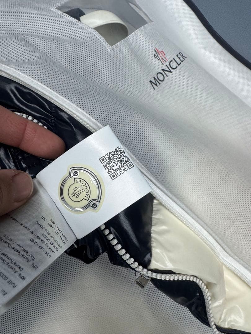 MONCLER モンクレール ×KITH BOX LOGO DOWN VEST