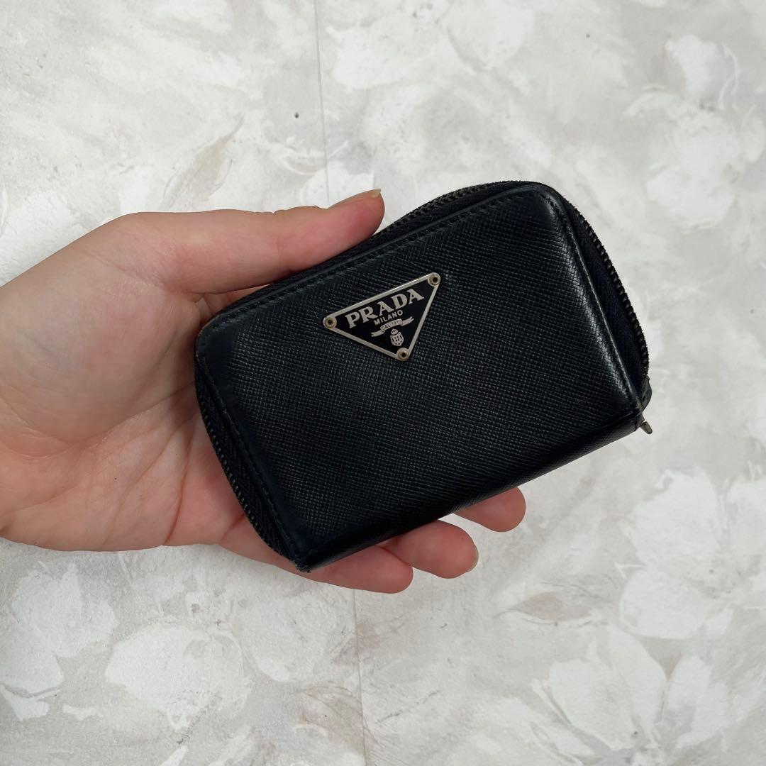 PRADA プラダ サフィアーノ レザー 三角プレート 6連 キーケース