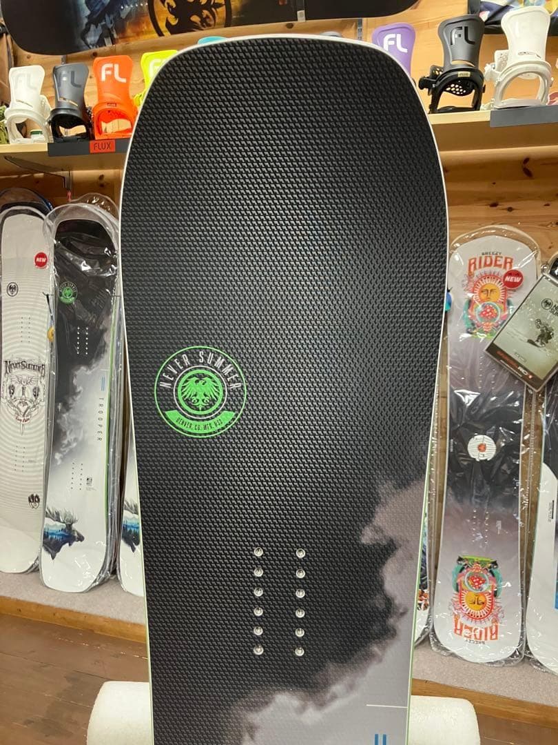 【新品】25-26 NEVER SUMMER TROOPER 154