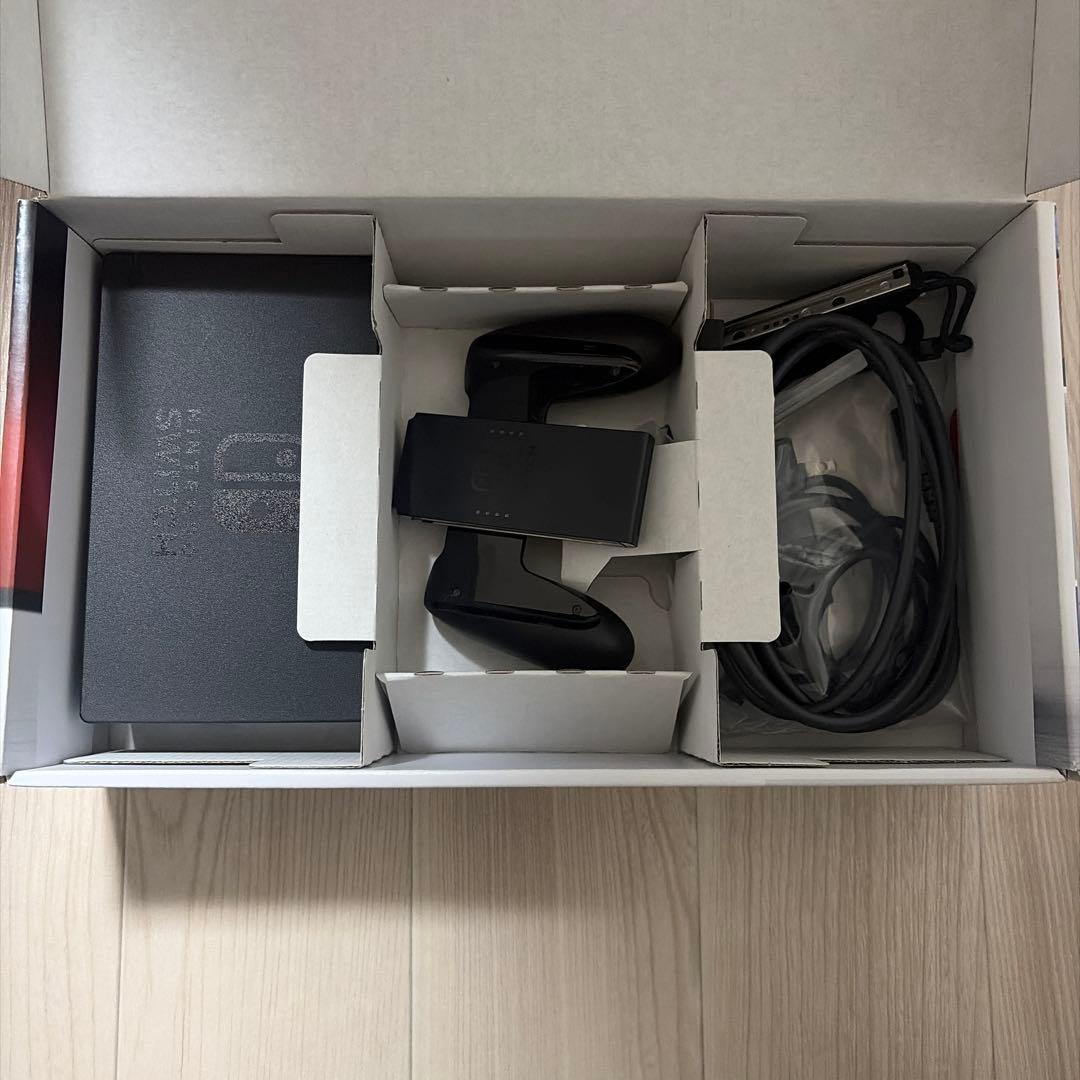 Nintendo Switch 本体 青/赤/紫/黄