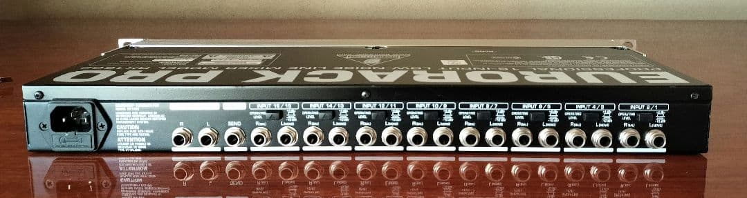BEHRINGER RX1602 EURORACK PRO ラインミキサー