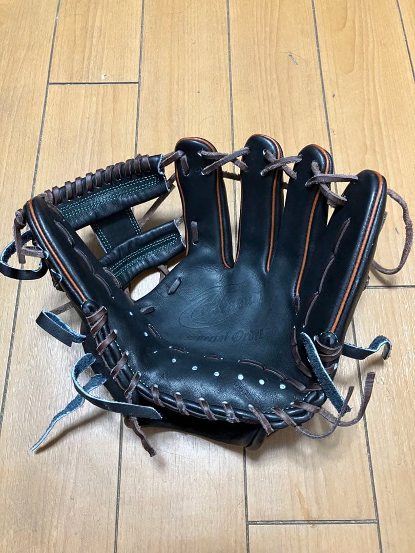 【値下げ中　2/27まで】トレジャー　グラブ　オーダー　軟式用　内野用
