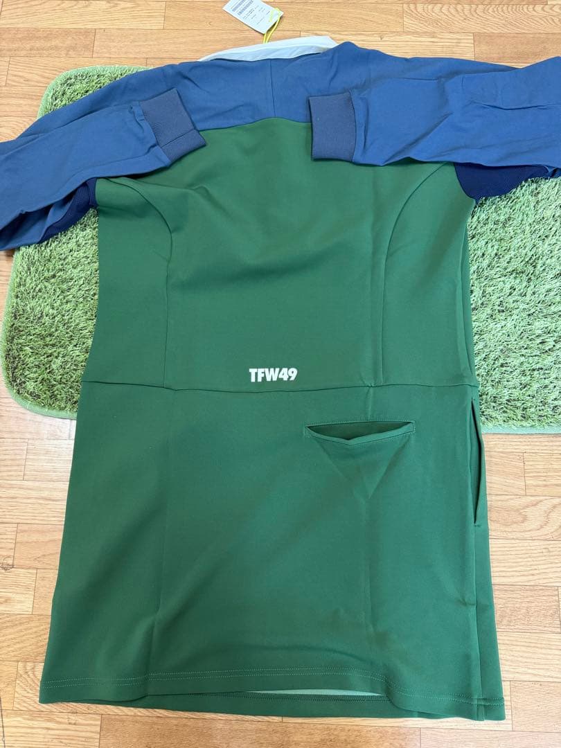 ニ*ん様 新品正規品【TFW49/size L】ワンピース　長袖ポロシャツカット