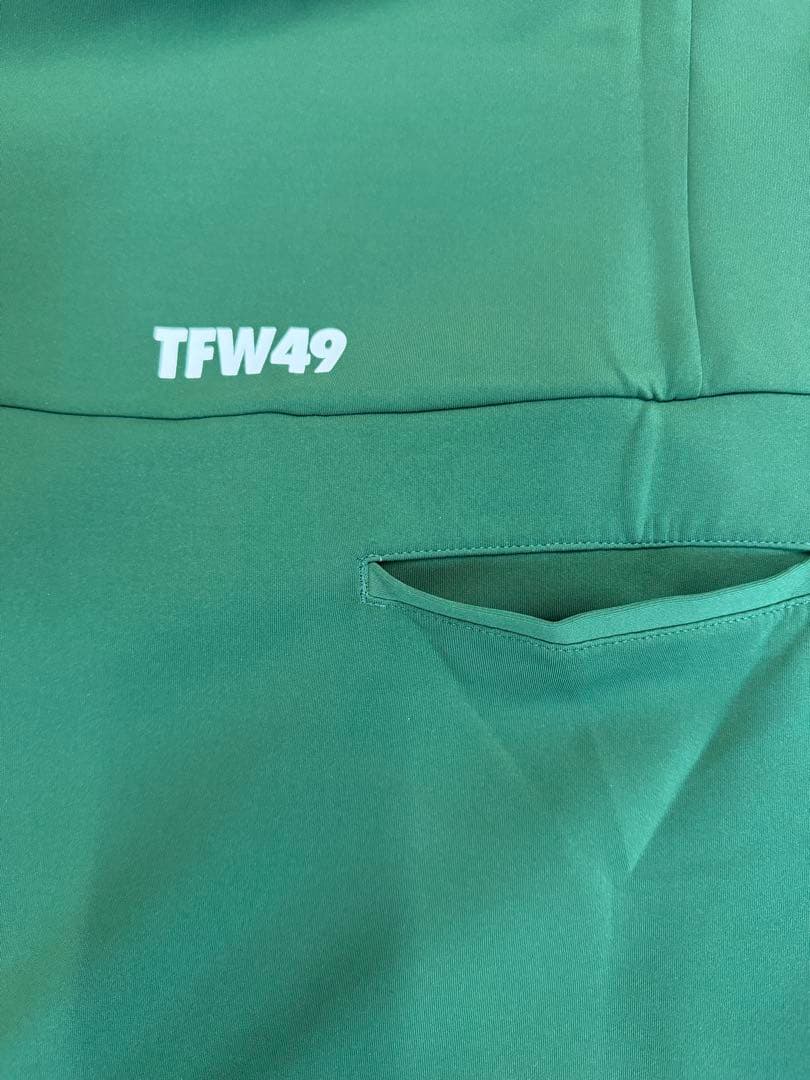 ニ*ん様 新品正規品【TFW49/size L】ワンピース　長袖ポロシャツカット