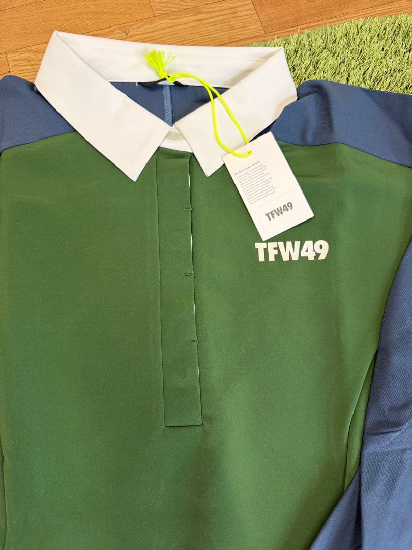 ニ*ん様 新品正規品【TFW49/size L】ワンピース　長袖ポロシャツカット