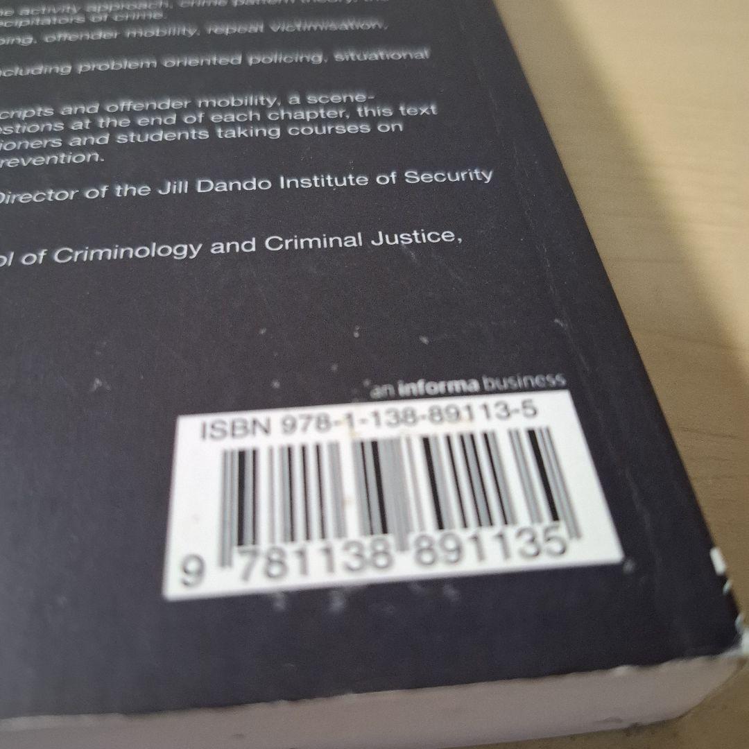 洋書 Environmental Criminology and Crime