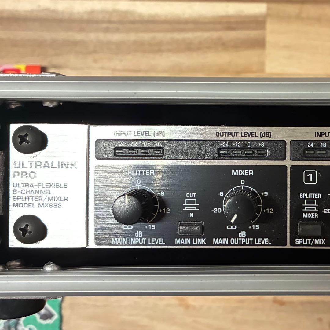 BEHRINGER MX882 Ultralink Proスプリッターミキサー