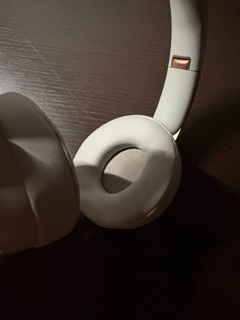 Beats Solo pro グレー