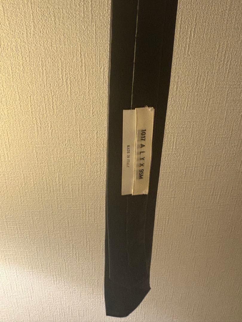 1017 ALYX 9SMレザーネクタイ