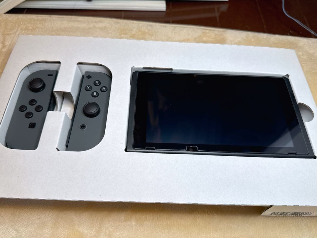 K*0様 Nintendo Switch 本体 初代 ブラック 箱あり 美品
