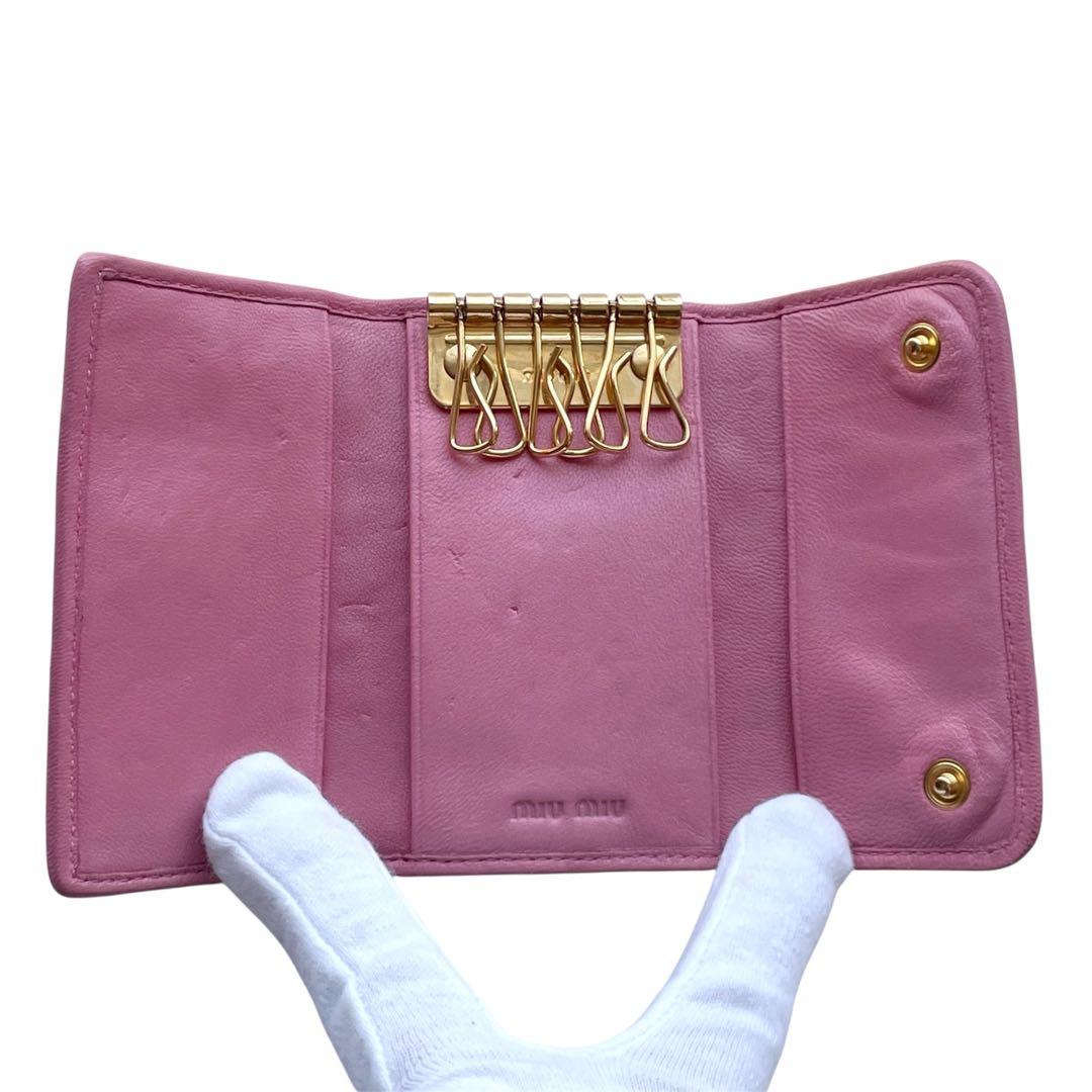 MIU MIU ミュウミュウ マテラッセ キーケース ピンク ゴールドロゴ