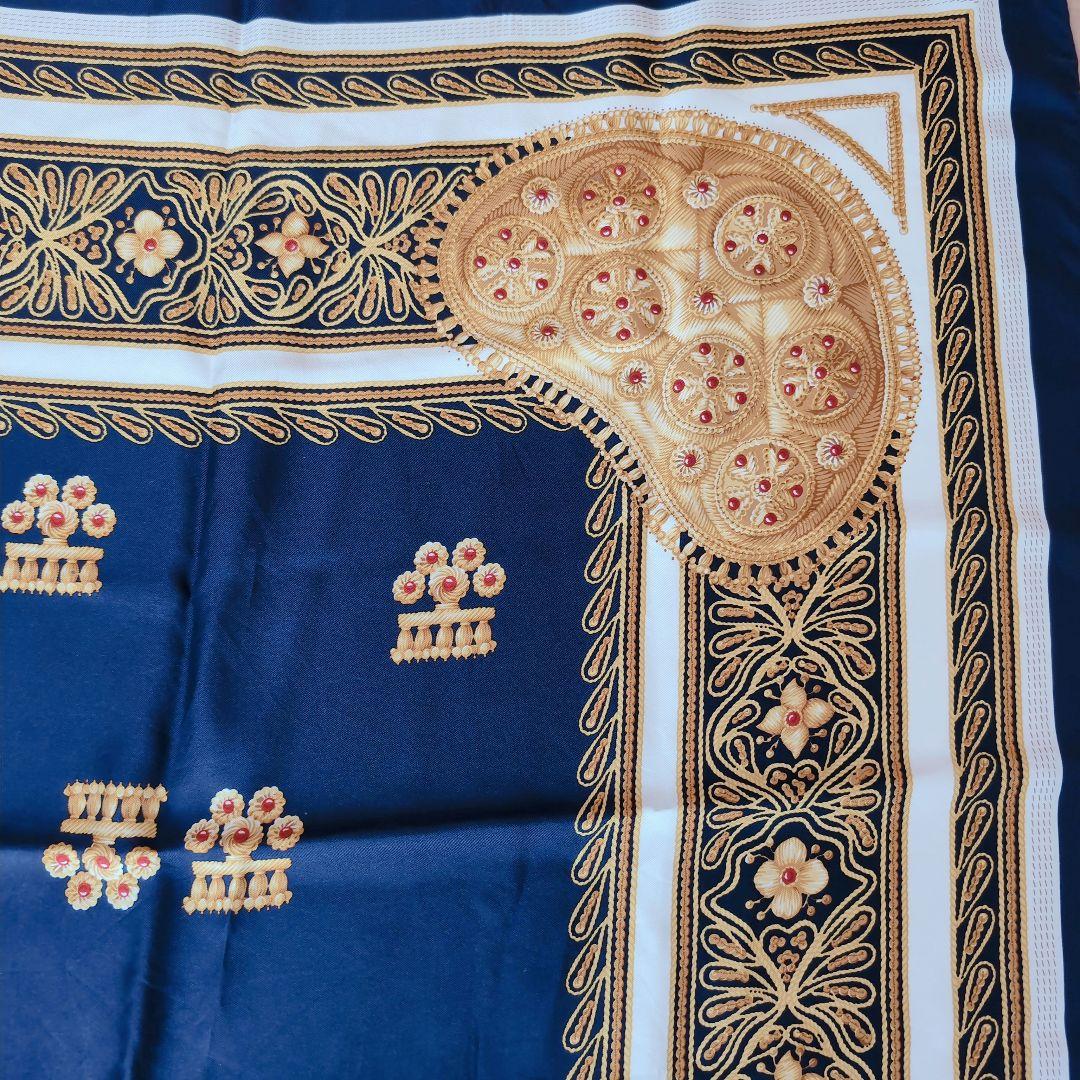 LOEWE　ロエベ　シルク　スカーフ silk　scarf　Luxury