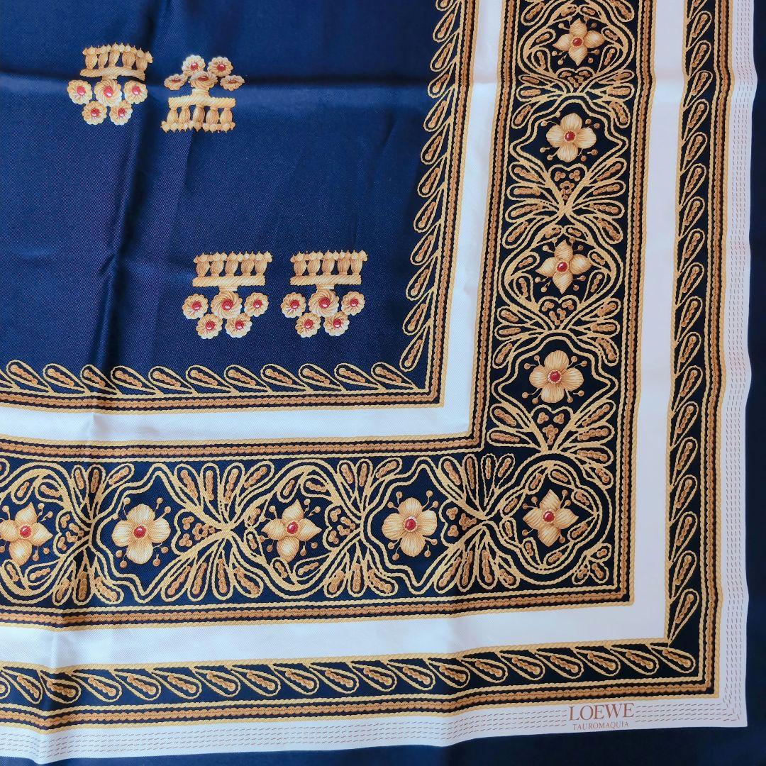 LOEWE　ロエベ　シルク　スカーフ silk　scarf　Luxury