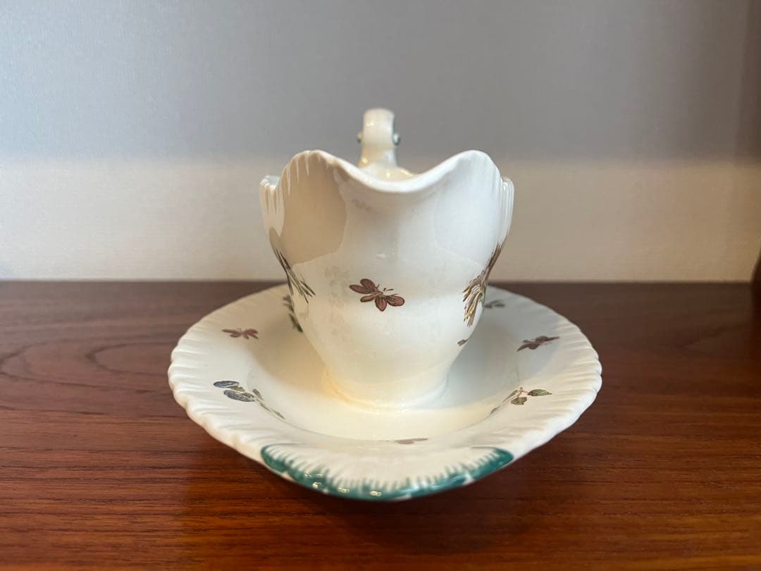 Wedgewood ヴィンテージ　グレービーボート