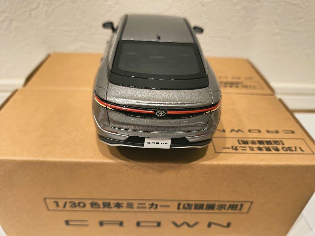 トヨタ 新型クラウン カラーサンプルミニカー【箱付き 非売品】