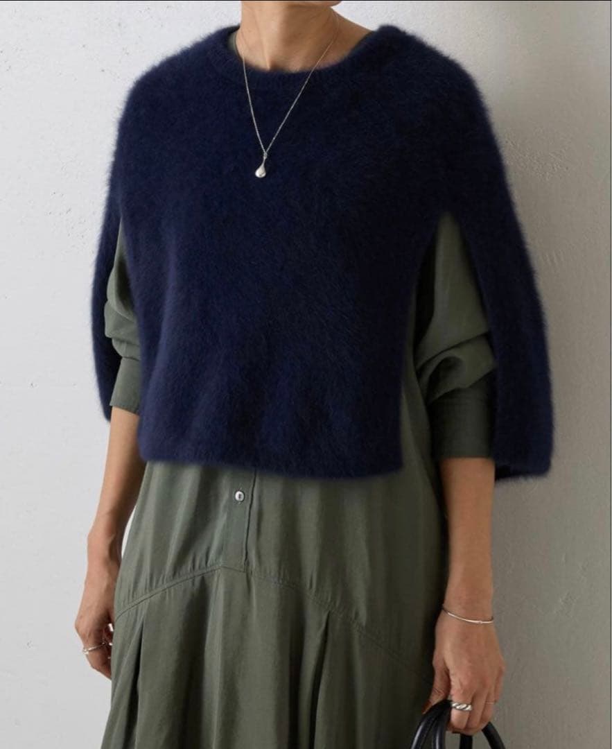 BEARDSLEY ファーニットポンチョ ネイビー