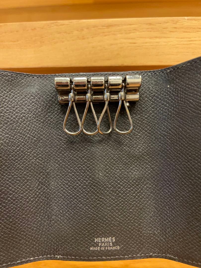 ジ*ー様 【美品】HERMÈS エルメス　エトゥープ　ブラウン レザー キーケー