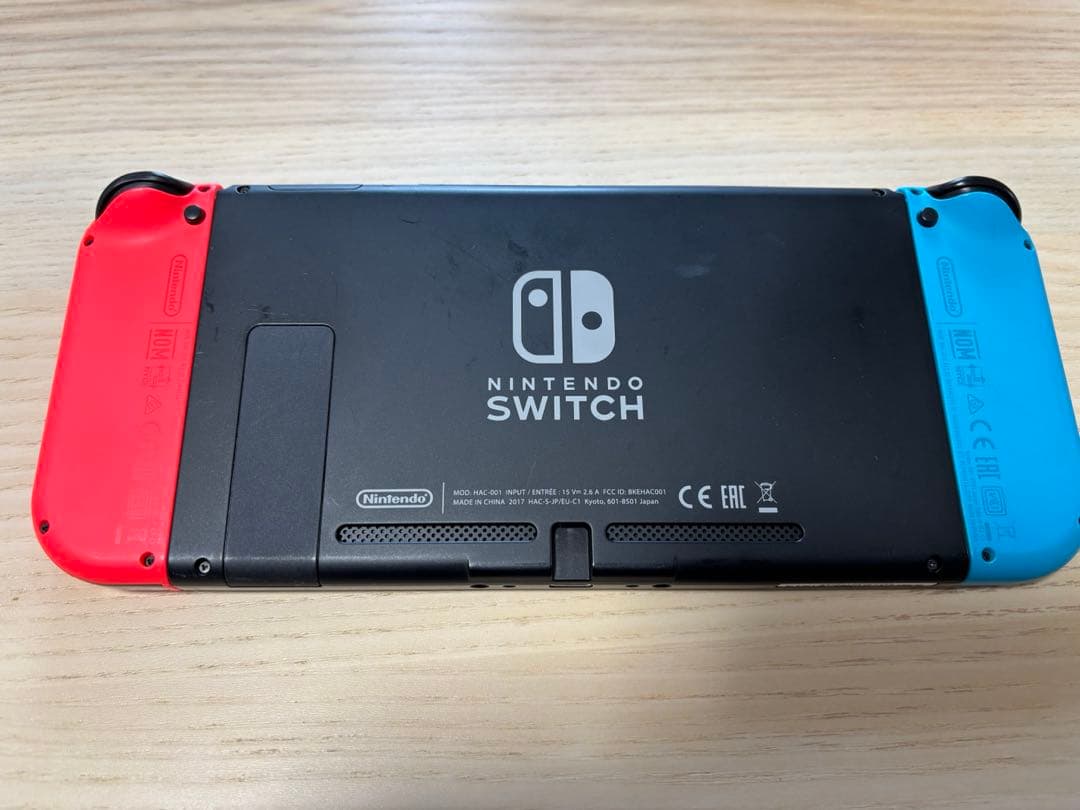 Nintendo Switch 本体 + 付属品（joy con不調）+ケース