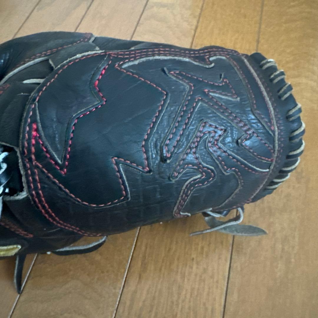 ミズノ 野球グローブ 黒 赤ステッチ
