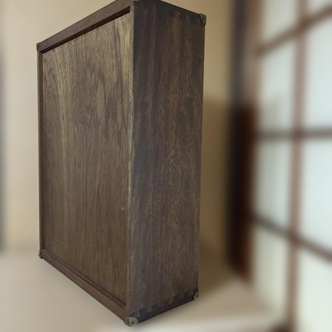 木製キャビネット　収納ラック　ディスプレイ棚　アンティーク家具　レトロラック