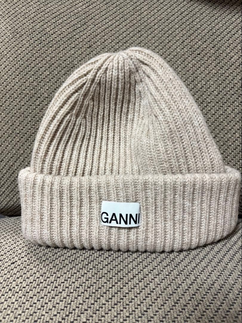 GANNI ガニー ニット帽 ビーニー ベージュ ブラジリアンサンド