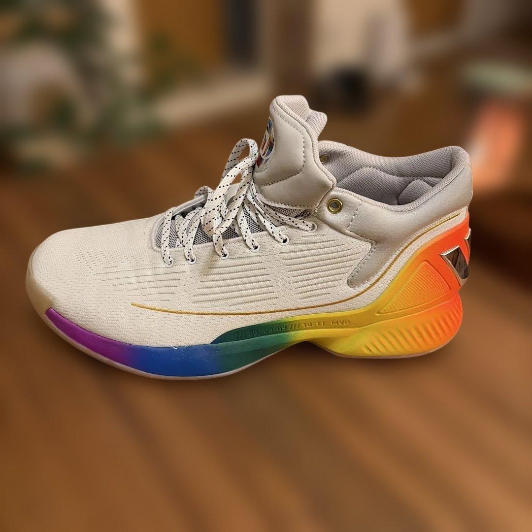 adidas バスケットシューズ　デリックローズモデル